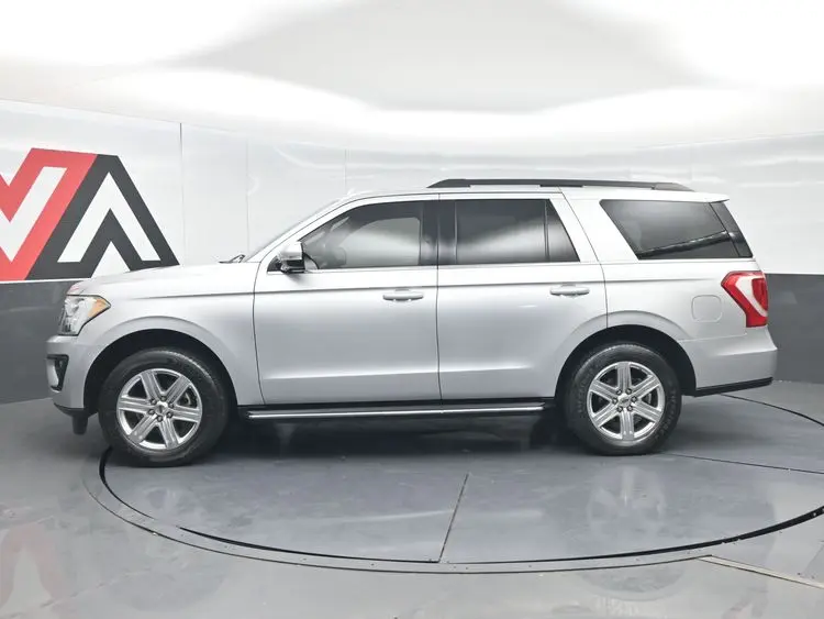 2019 Ford Expedition XLT photo 3