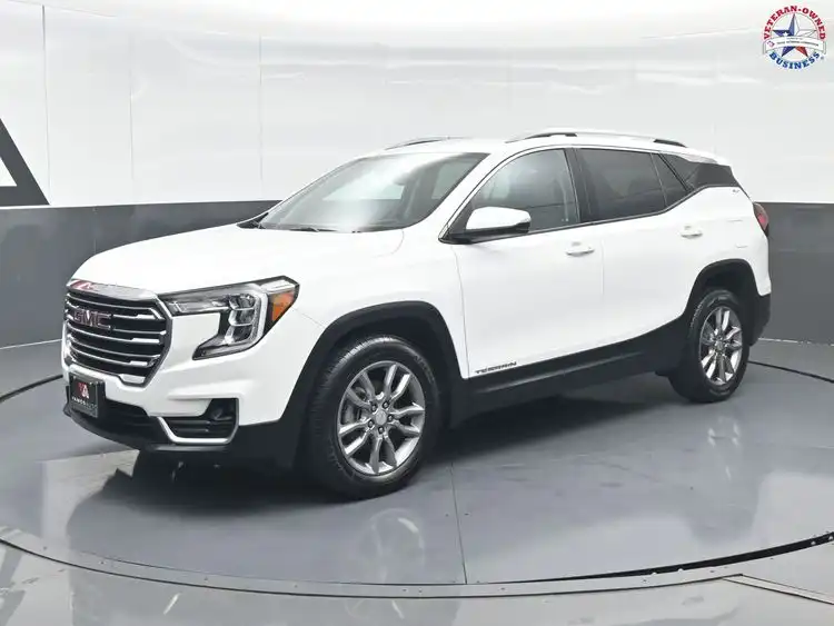 2024 GMC Terrain SLT FWD's photo