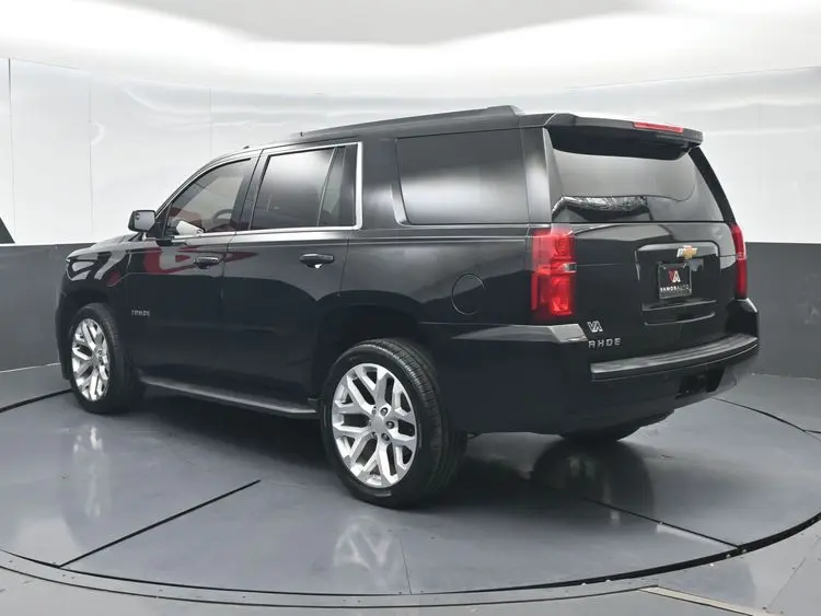 2017 Chevrolet Tahoe 2WD LS photo 4