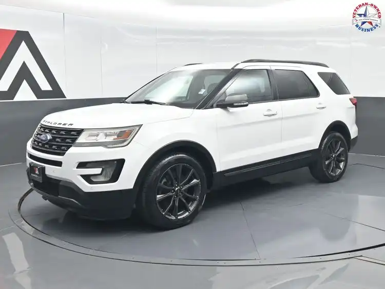 2017 Ford Explorer XLT FWD's photo