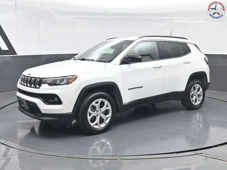 2024 Jeep Compass Latitude 4X4's photo