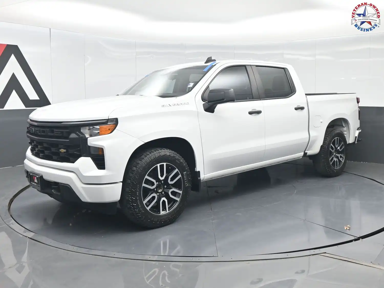2023 Chevrolet Silverado 1500 Custom Crew Cab Short Box's photo