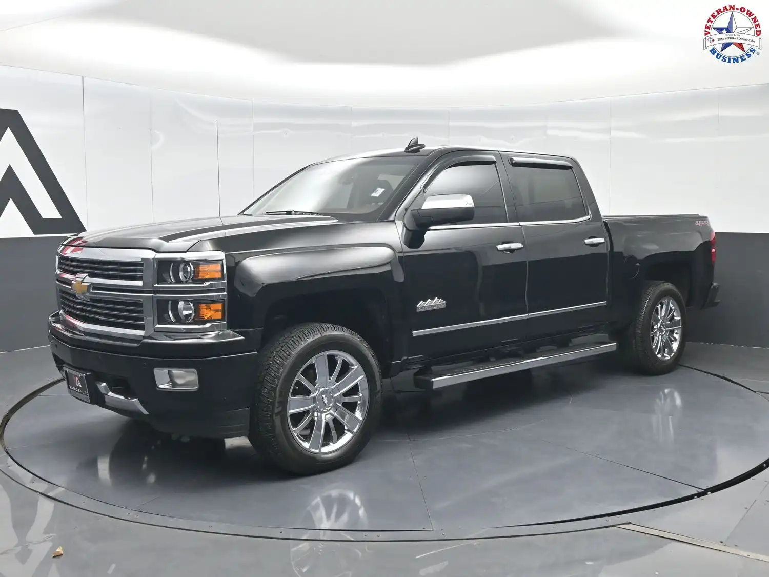 2015 Chevrolet Silverado 1500 High Country 4WD Crew Cab Standard Box's photo