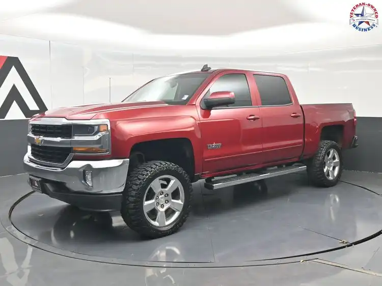 2018 Chevrolet Silverado 1500 LT Crew Cab Short Box's photo