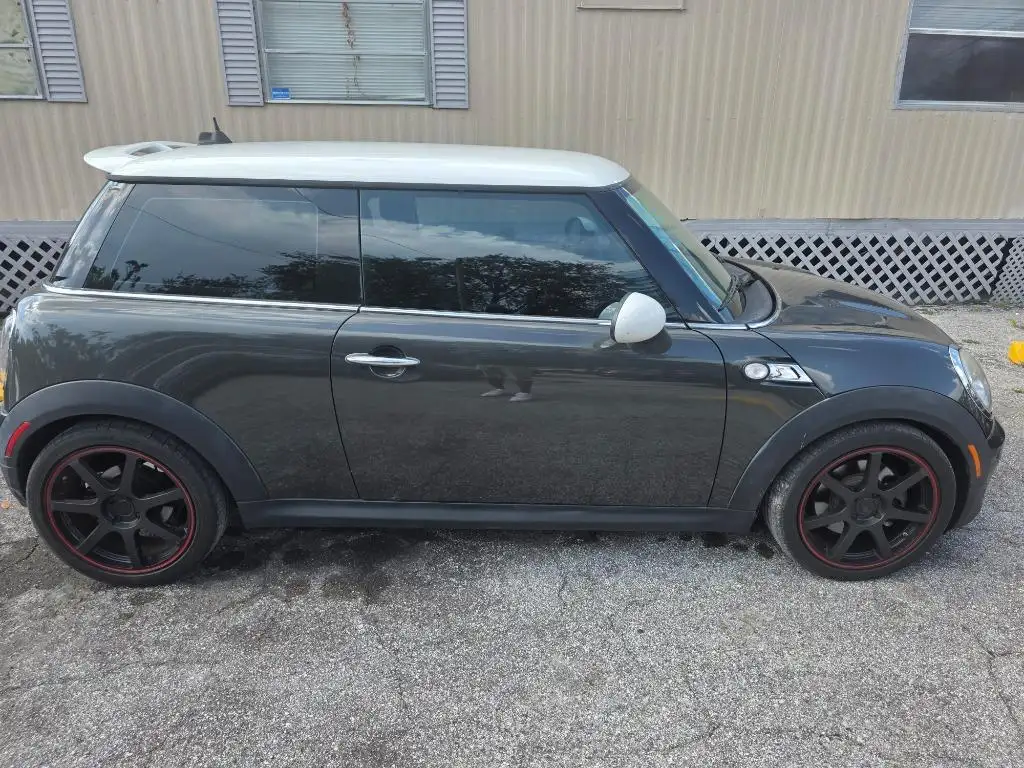 2011 MINI Cooper S's photo