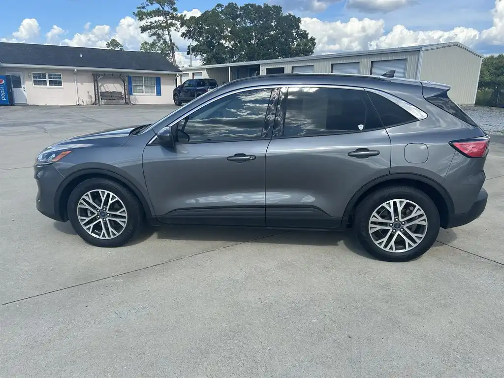 2022 Ford Escape SEL FWD's photo
