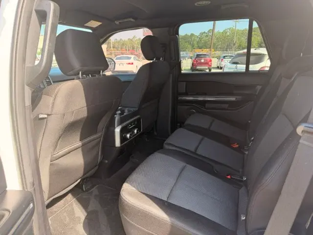 2020 Ford Expedition XLT photo 4