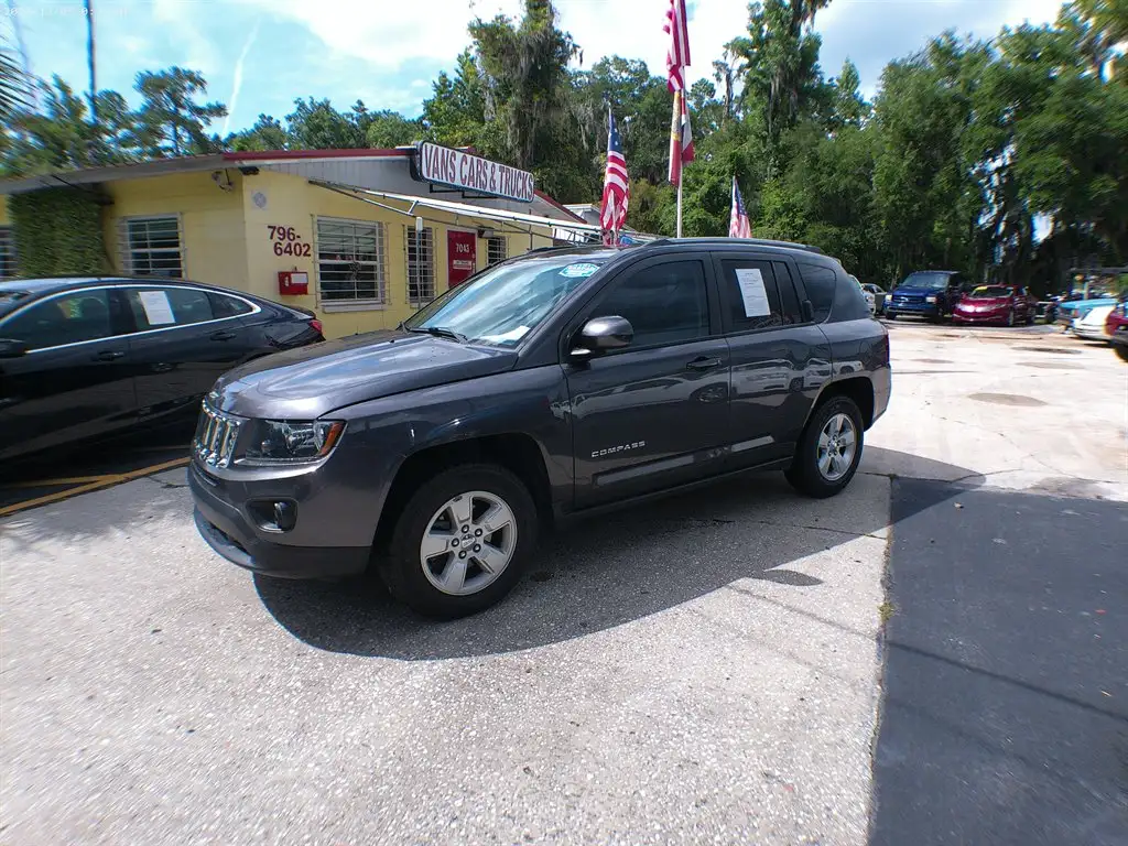 2017 Jeep Compass Latitude's photo