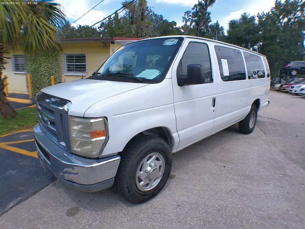 2012 Ford E-Series E-350 XLT Super Duty Extended's photo
