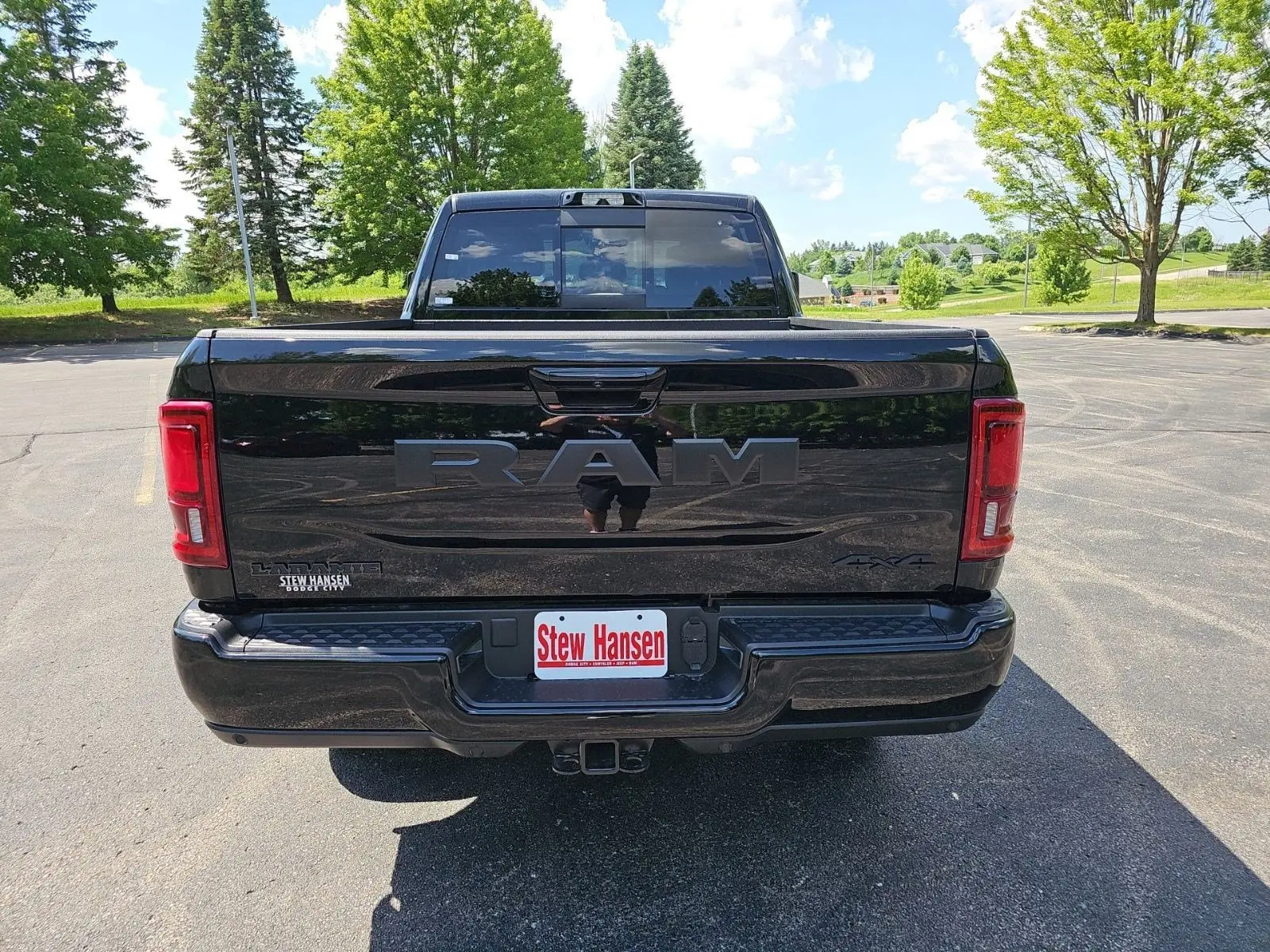 2026 RAM 2500 Laramie 4WD Crew Cab SWB photo 4