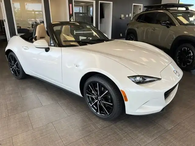 2026 Mazda MX-5 Miata Grand Touring Auto's photo
