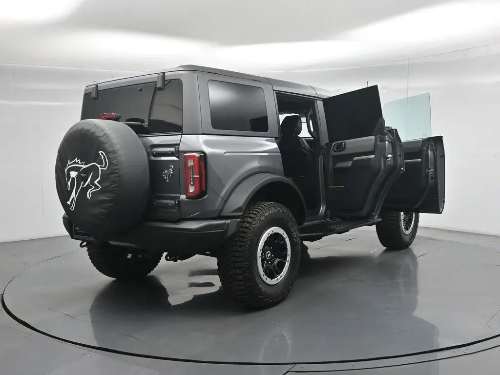 2023 Ford Bronco Badlands 4x4 photo 5