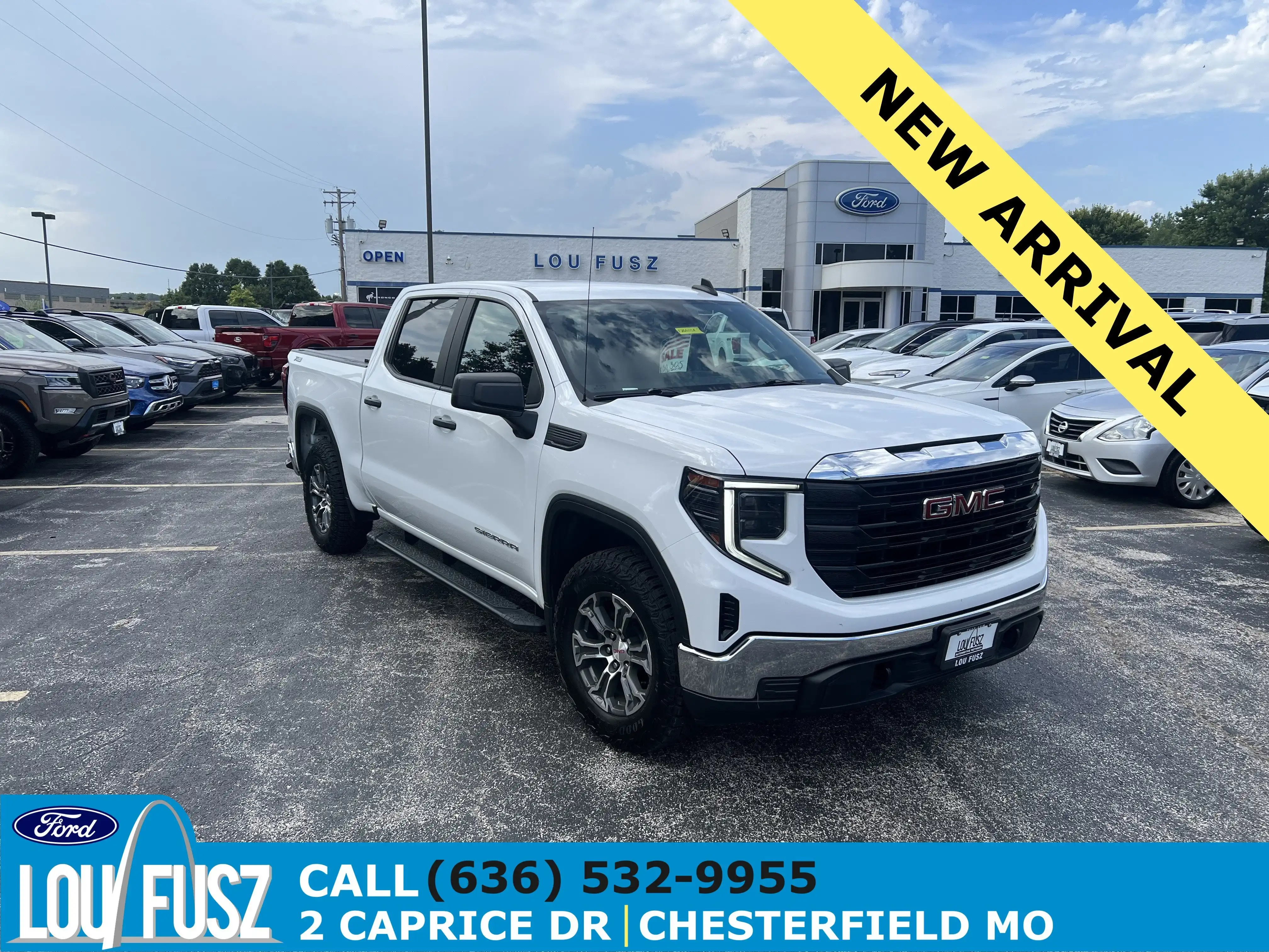 2023 GMC Sierra 4WD Crew Cab Short Box Pro's photo