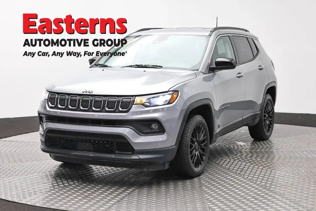 2022 Jeep Compass Latitude 4X4 photo 1
