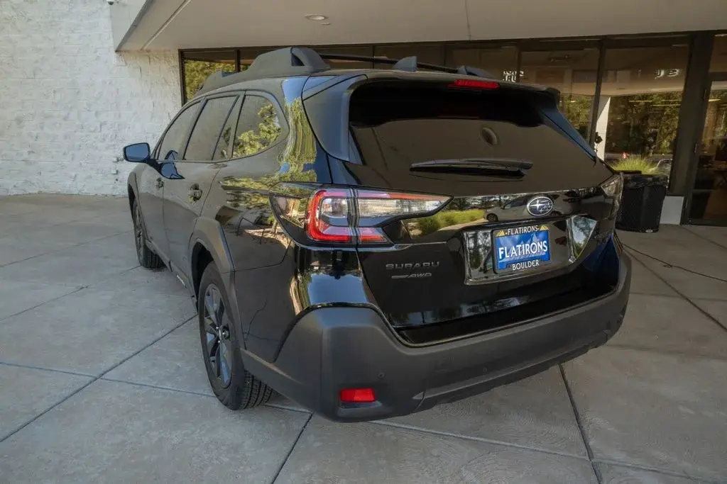 2024 Subaru Outback Onyx Edition XT photo 5