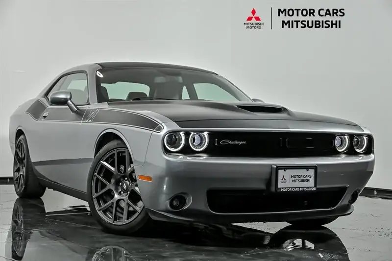 2017 Dodge Challenger T/A Plus photo 1