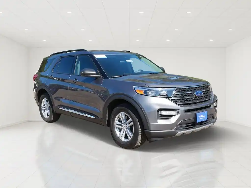 2022 Ford Explorer XLT 4WD's photo