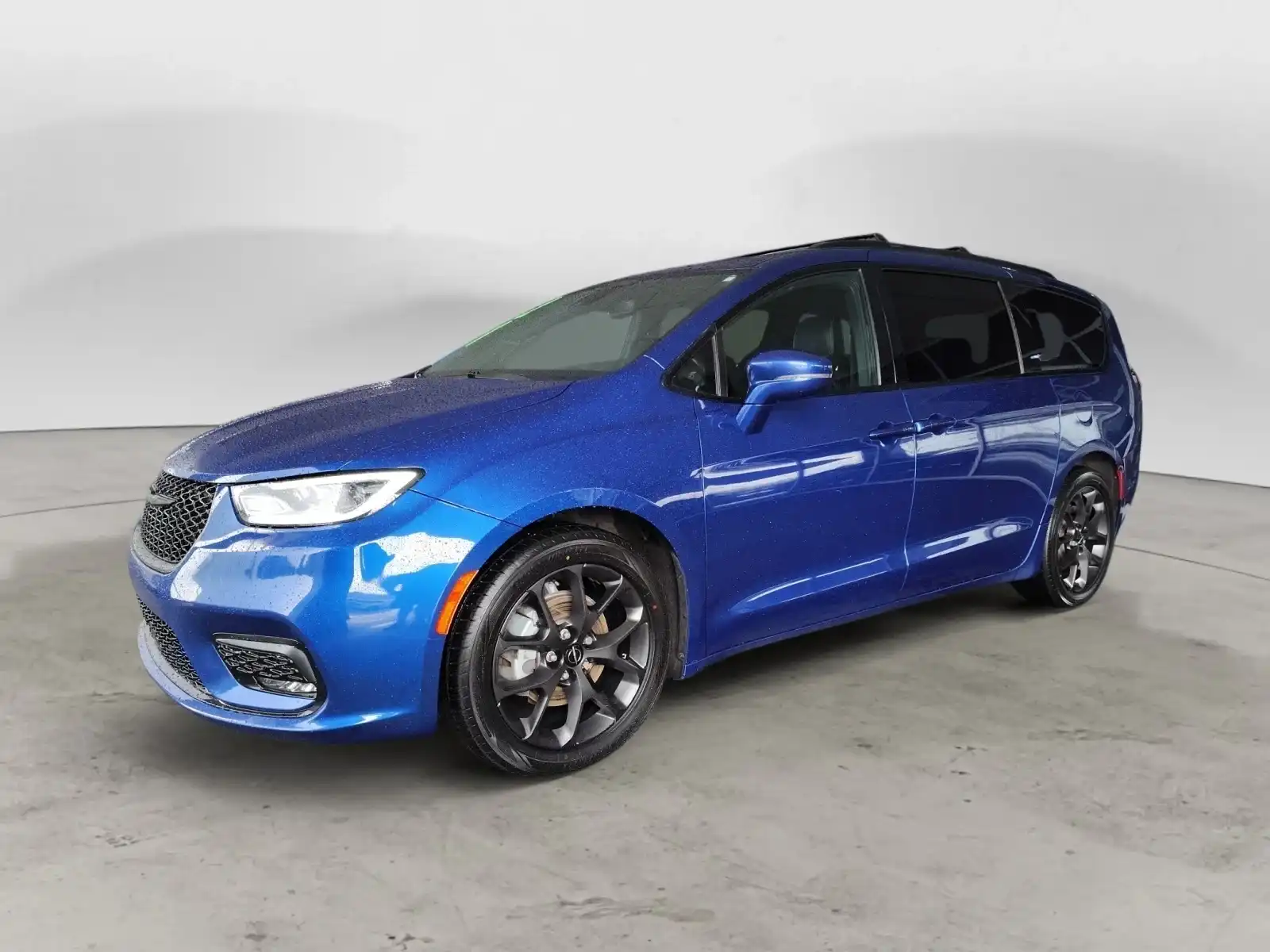 2021 Chrysler Pacifica Touring L's photo