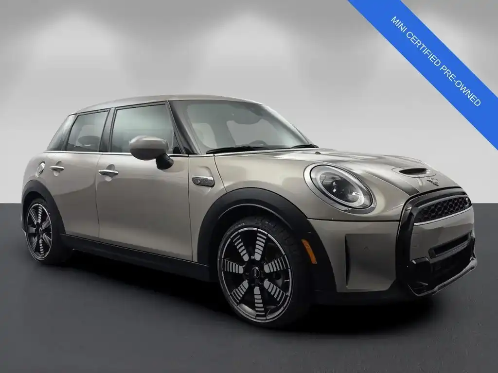 2024 MINI Hardtop Cooper S's photo