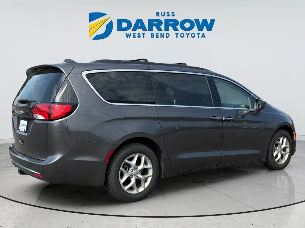 2019 Chrysler Pacifica Touring Plus photo 5