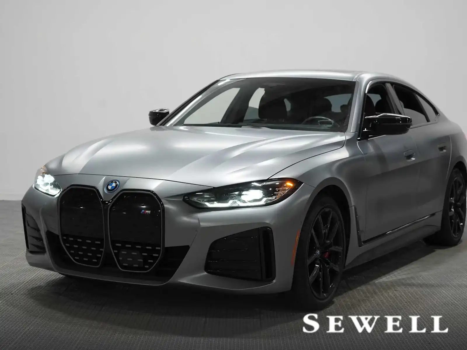 2024 BMW i4 M50's photo