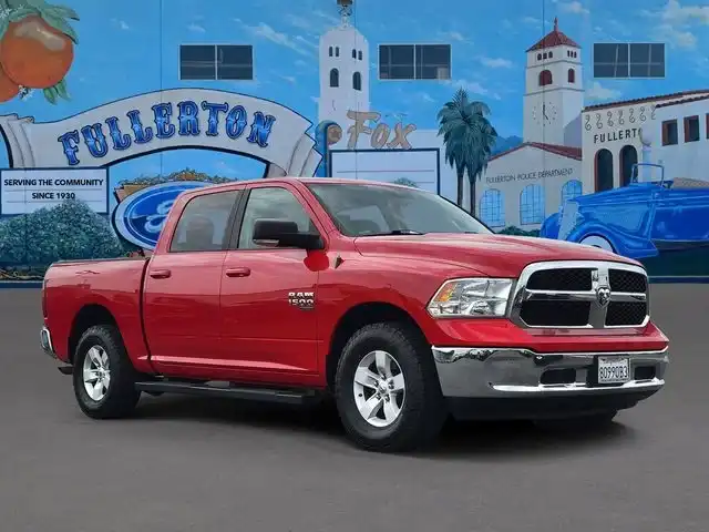 2019 RAM 1500 Classic SLT 4x4 Crew Cab 5'7's photo