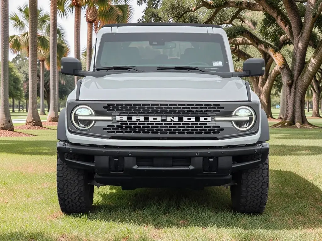 2023 Ford Bronco Badlands 4x4 photo 3