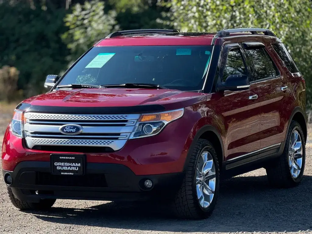 2014 Ford Explorer XLT 4x4 photo 3