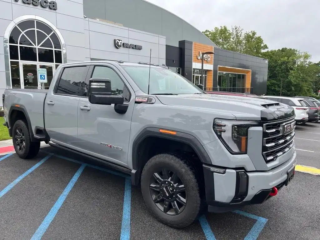 2024 GMC Sierra 4WD Crew Cab Standard Box AT4's photo