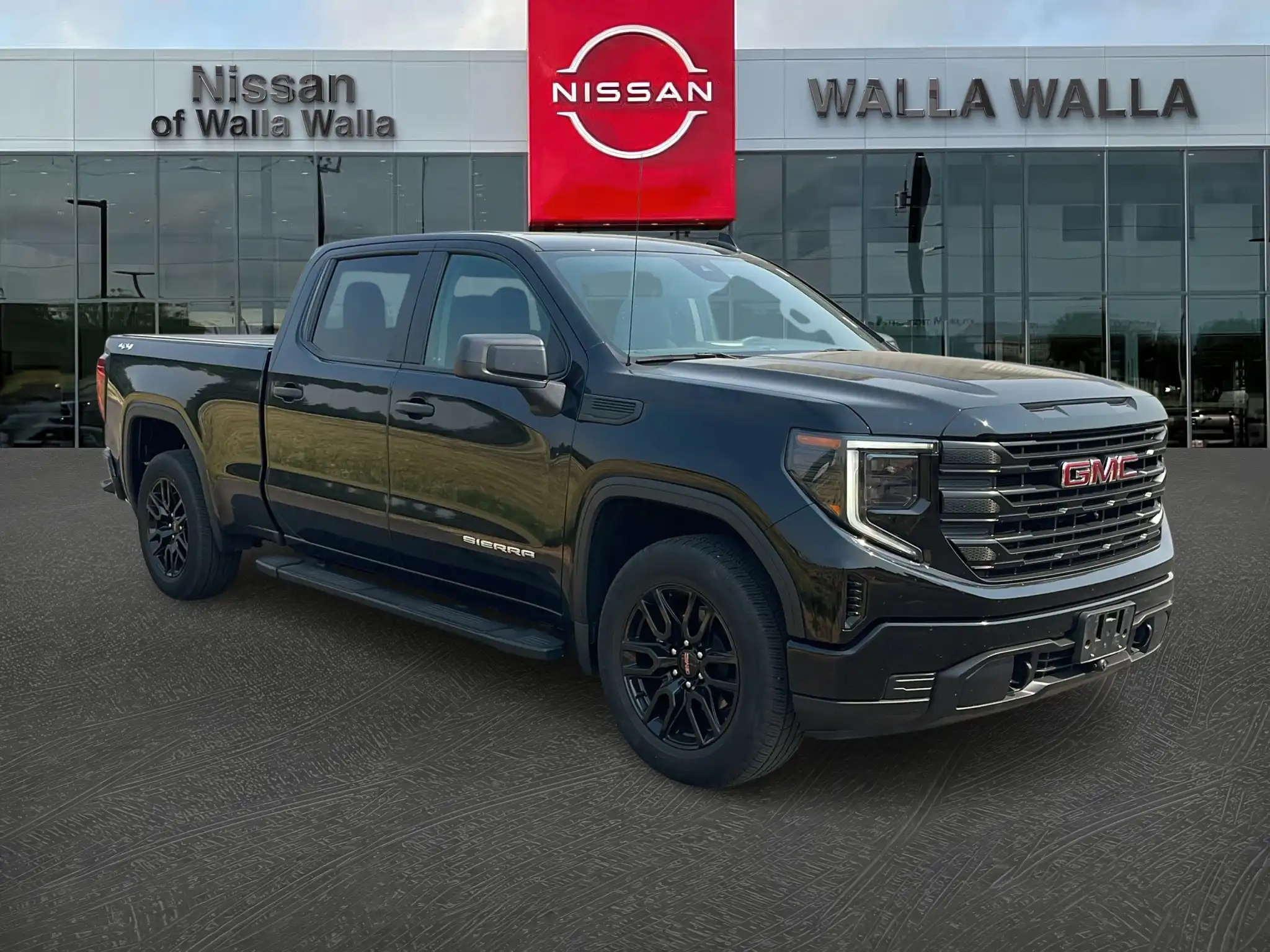 2023 GMC Sierra Pro 4WD Crew Cab Standard Box's photo