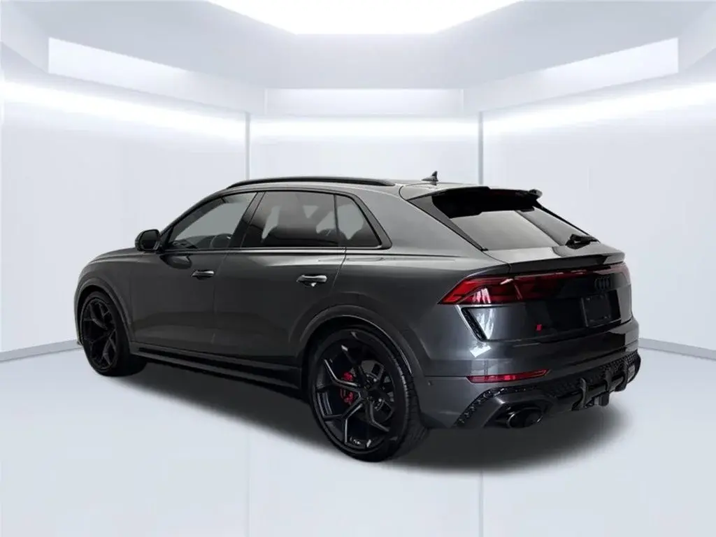 2026 Audi RS Q8 Base photo 3