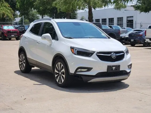 2020 Buick Encore Essence photo 3