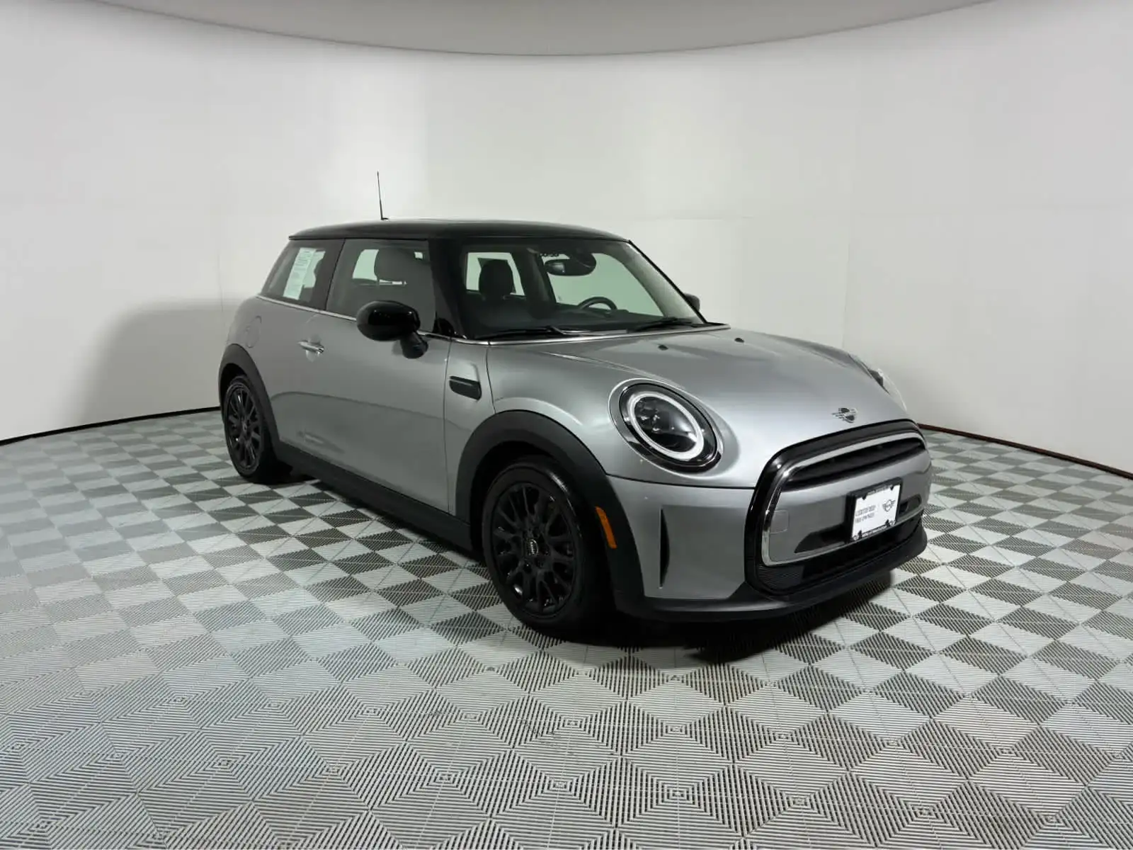 2024 MINI Hardtop Cooper's photo