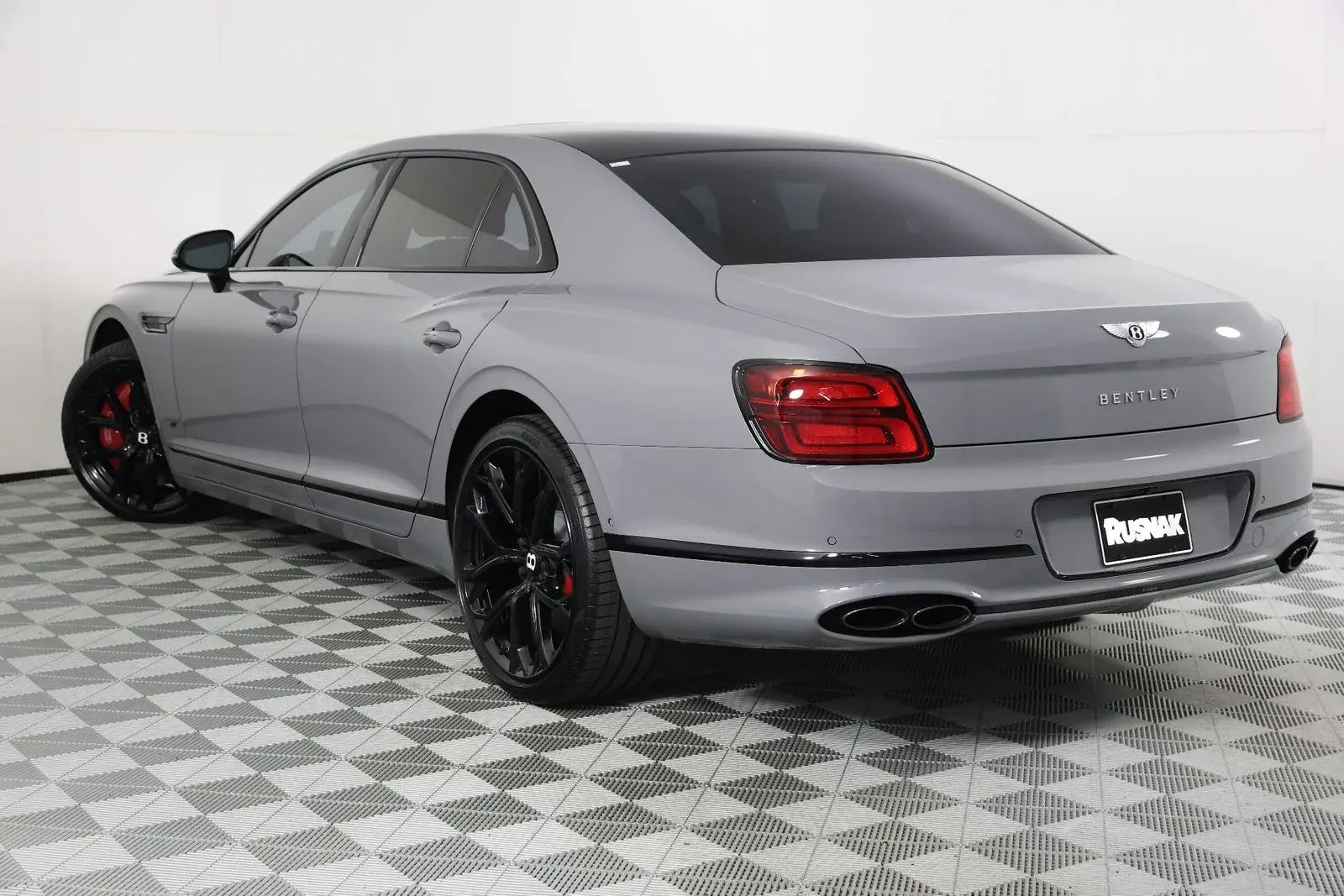 2023 Bentley Flying Spur S V8 photo 3