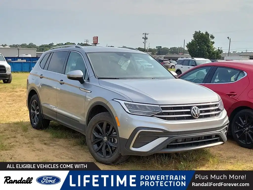 2024 Volkswagen Tiguan 2.0T SE's photo