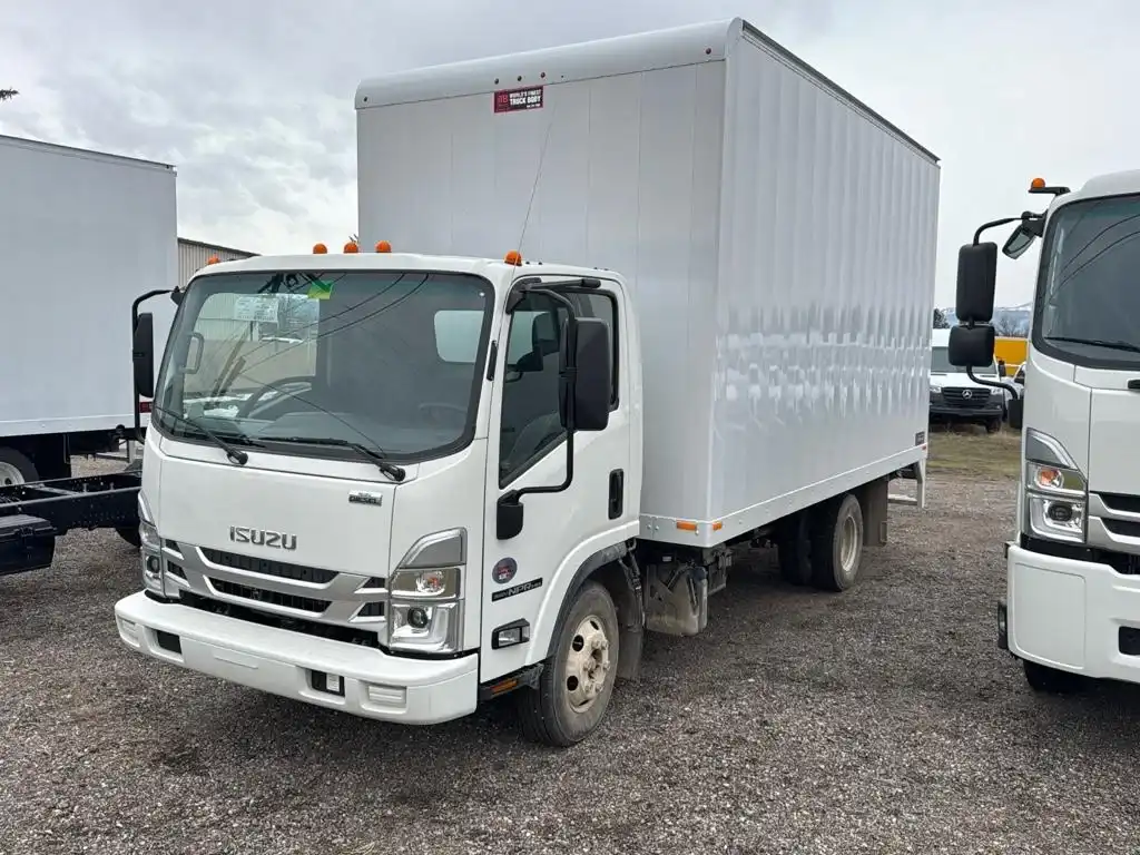 2023 Isuzu NPR-HD's photo