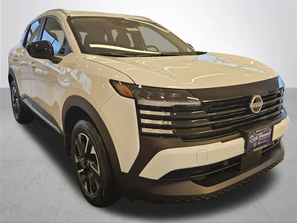 2026 Nissan Kicks 2.0 SV AWD photo 5