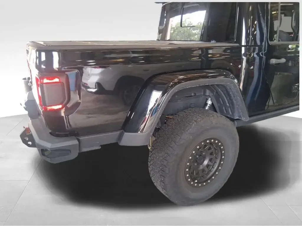 2021 Jeep Gladiator Rubicon photo 3