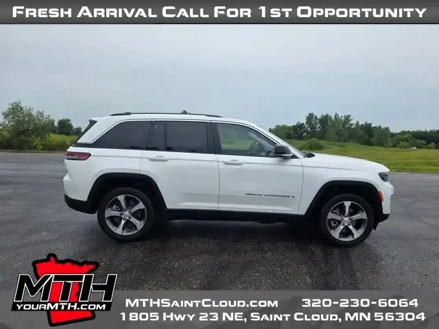 2023 Jeep Grand Cherokee 4xe 4x4's photo