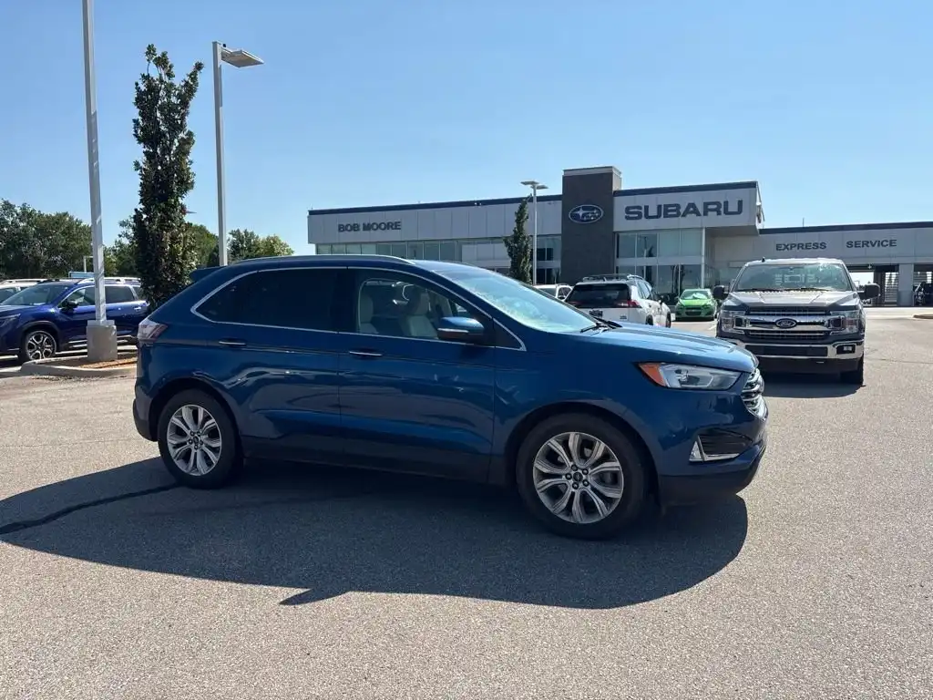 2020 Ford Edge Titanium's photo