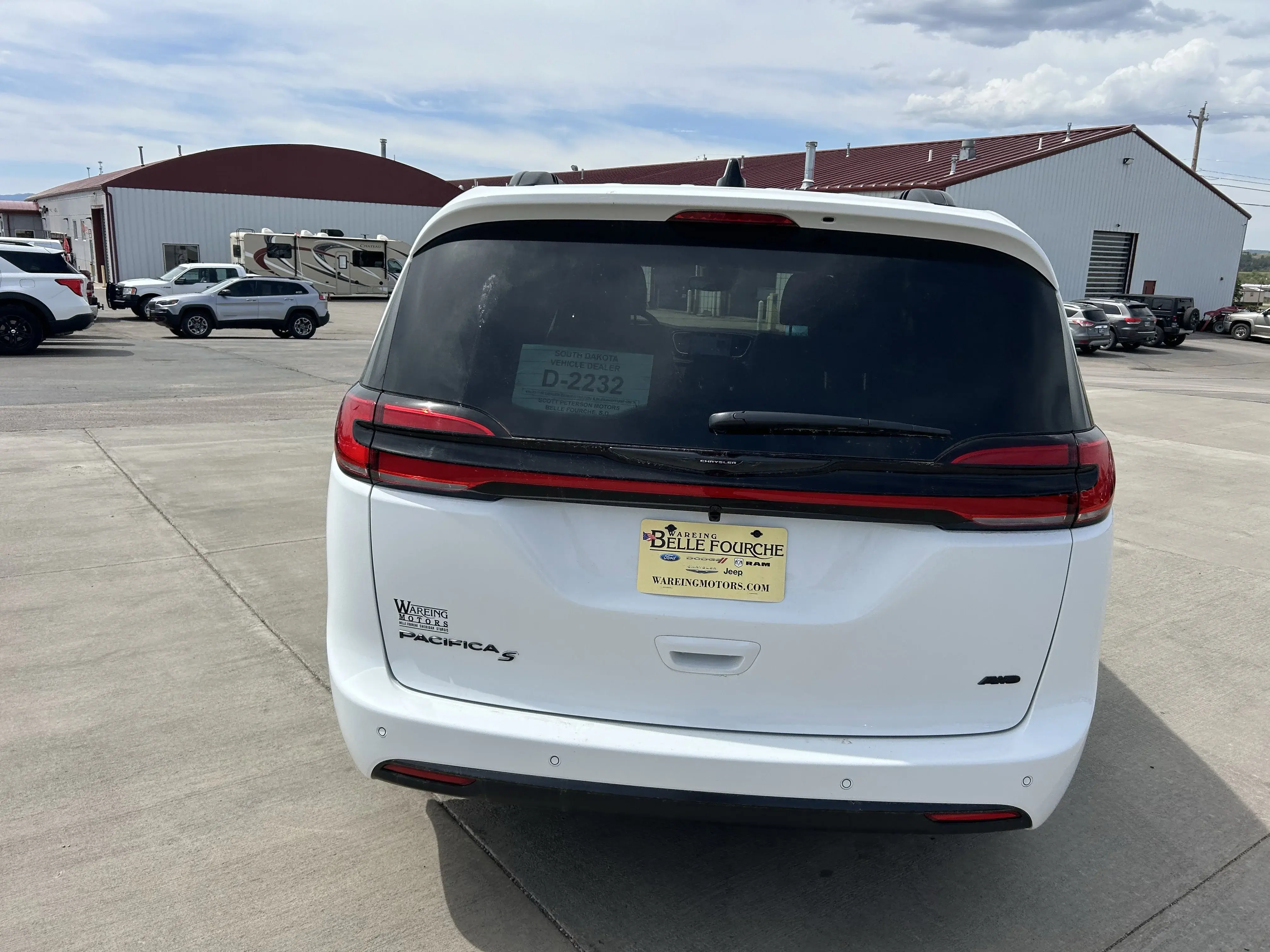 2026 Chrysler Pacifica Select AWD photo 5
