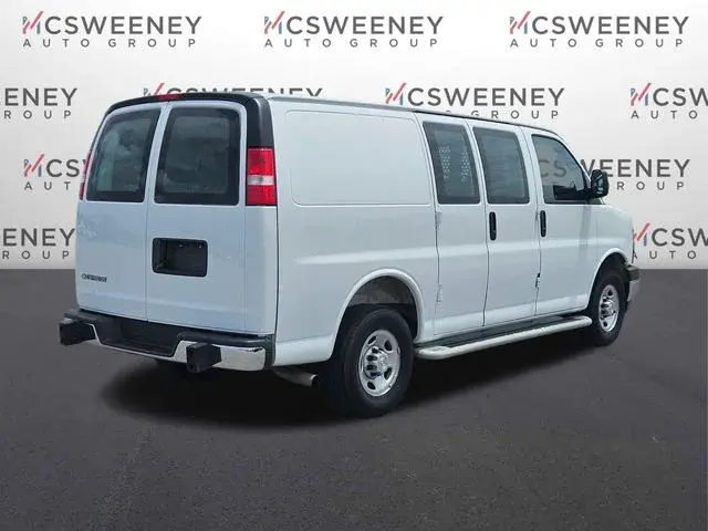 2025 Chevrolet Express 2500 Work Van HD photo 5