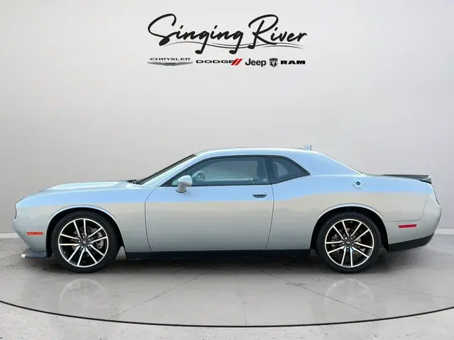 2023 Dodge Challenger GT Auto photo 4