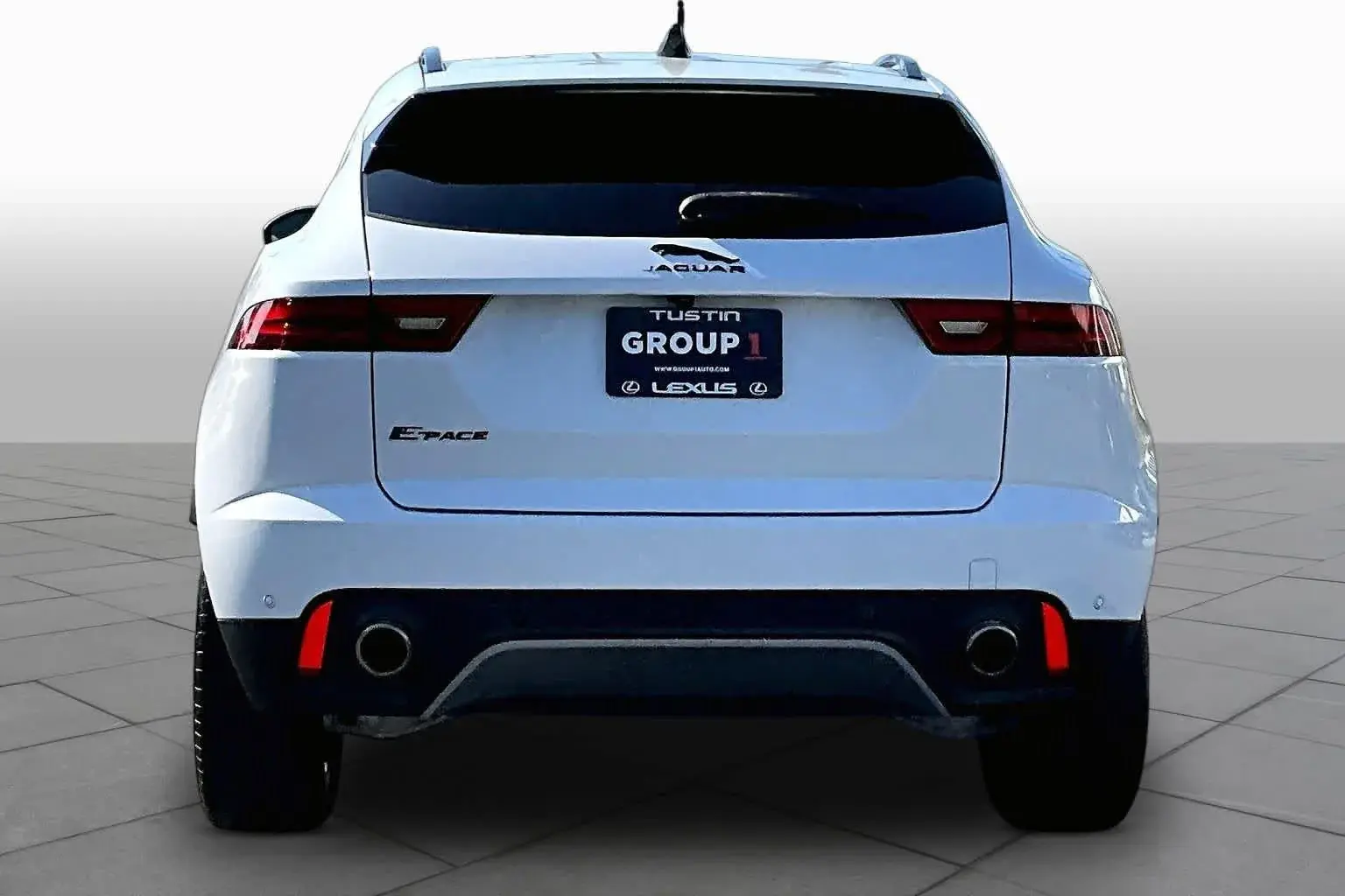 2022 Jaguar E-PACE P250 SE photo 5