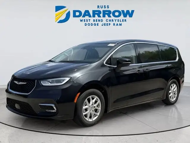 2023 Chrysler Pacifica Touring L photo 1