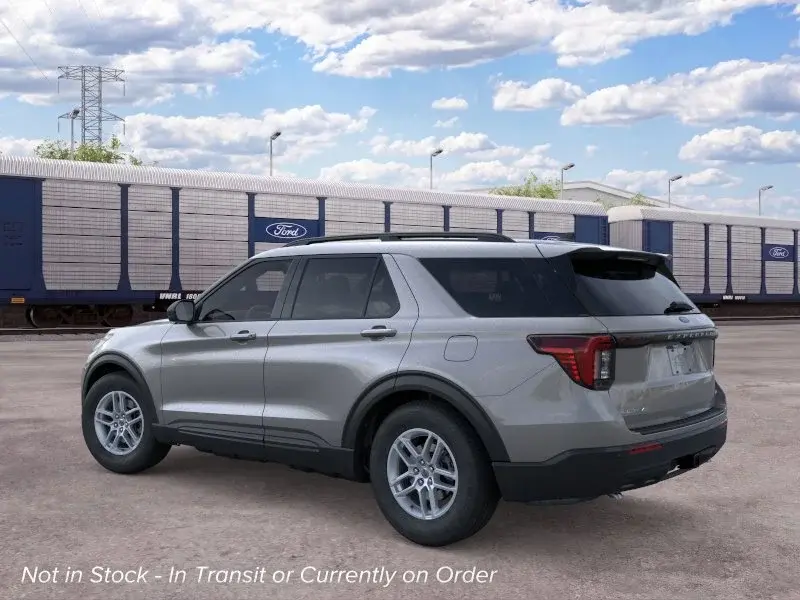 2026 Ford Explorer Active 4WD photo 4