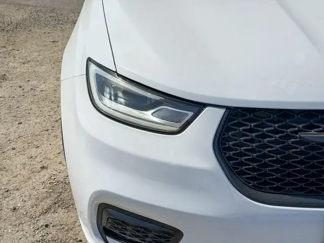 2026 Chrysler Pacifica Select AWD photo 5