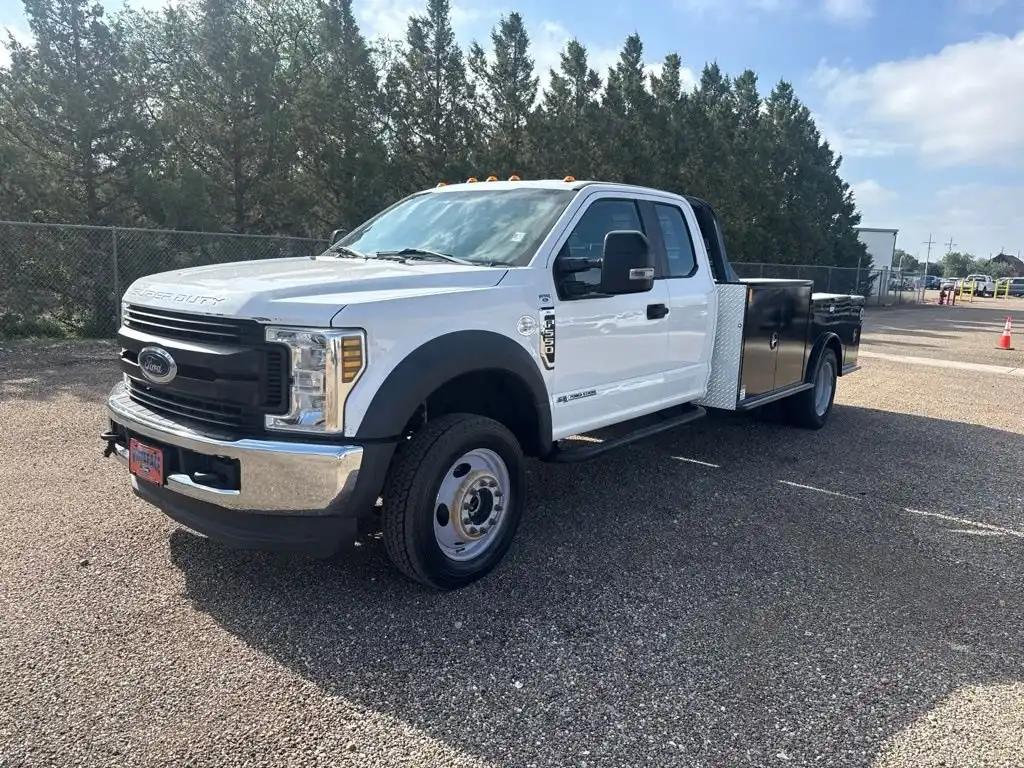 2019 Ford F-550 XL 4x4 SuperCab 192-In DRW's photo