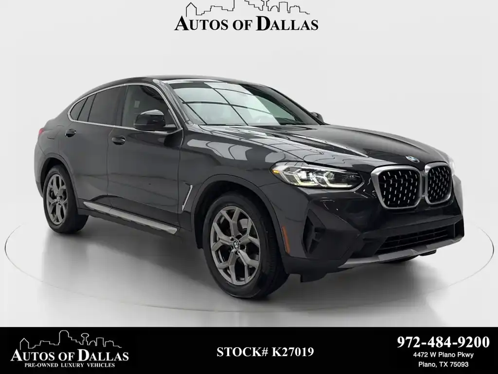 2022 BMW X4 xDrive30i's photo