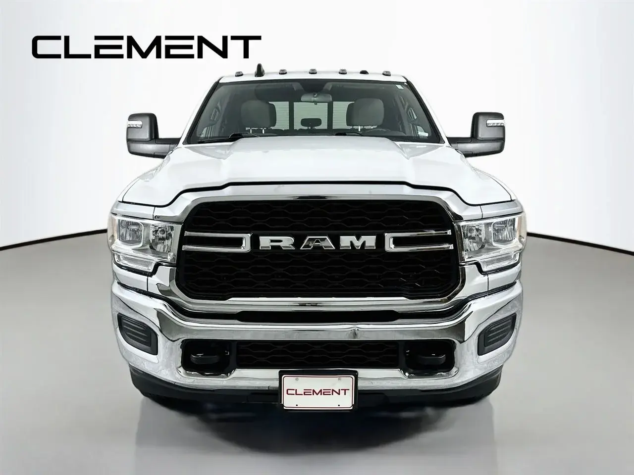 2024 RAM 3500 Tradesman 4X4 Crew Cab LWB photo 3